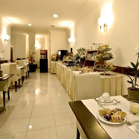 Saint Paul 4* Rome