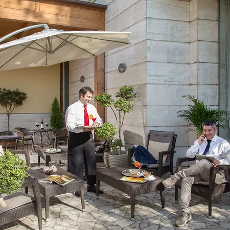 Saint Paul Hotel 4*
